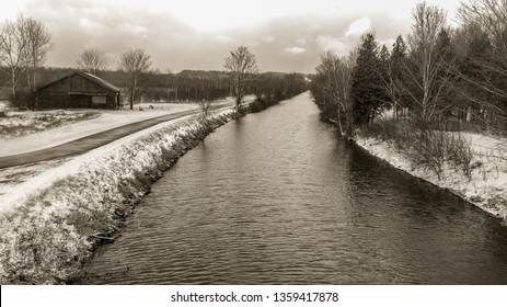 Erie Canal Trail In Dewitt New York