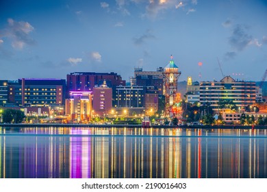 Erie, Pennsylvania, USA  on Lake Erie at twilight. - Shutterstock ID 2190016403