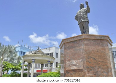  Errol Walton Barrow Statue In Bridgetown, Barbados