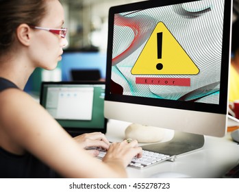 Error Disconnect Warning Failure AbEnd Concept