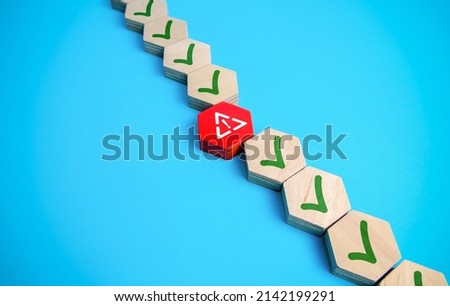 An error in the process chain. Malfunction, breakdown, out of order. Violation of the process. Sanctions and embargoes, restrictions. Logistics problems, shortages. High system failure rate Stockfoto © 