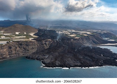 Eruption of the Cumbre vieja volcano, La Palma island. Aerial view