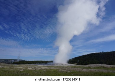 Eruption Of Old Faithful Geyser - Yellowstone National Park, USA