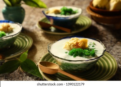 Es Cendol Durian Es Dawet Duren Stock Photo Edit Now 1390122179