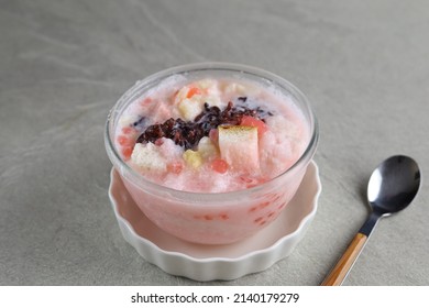 es doger , Indonesia traditional fruit ice with coconut milk and sweetened condensed milk