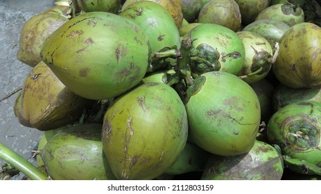 484 Kelapa muda Images, Stock Photos & Vectors | Shutterstock