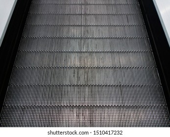 The escalator surface in the mall