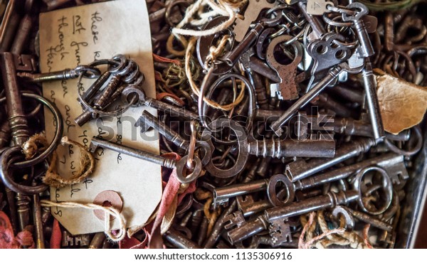 escape room
keys