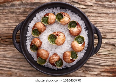 Escargot Images Stock Photos Vectors Shutterstock