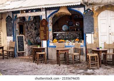 Essaouira, Morocco 05 01 2022: Cute Cafe Restaurant In The Medina