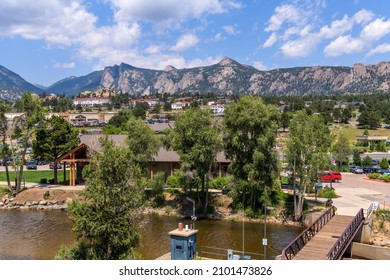 Estes Park, Colorado, USA - July 10, 2021: A Sunny Summer Day View Of The Center Of The Resort Mountain Town At Side Of Big Thompson River.