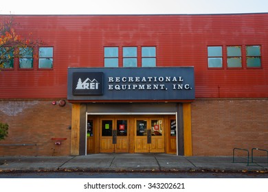 EUGENE, OR - NOVEMBER 21, 2015: Recreational Equipment, Inc., Or REI As Commonly Referred To, Storefront In Eugene Oregon.