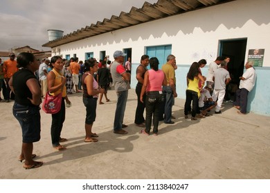eunapolis, bahia, brazil - october 3, 2010: electories queue to vote during elections in the city of Eunapolis.