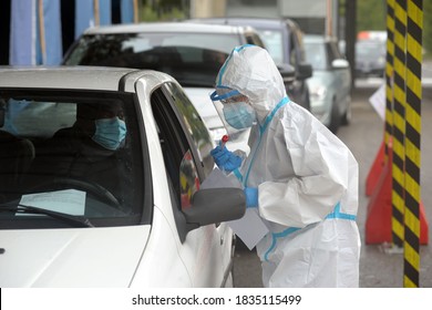 Europe, Italy , Milan October 2020, People Are Tested At A Drive Thru, Coronavirus Pandemic, Covid-19. Blood Test And Swab Nasal Test During Quarantine Home Lockdown In San Carlo Hospital, People Mask