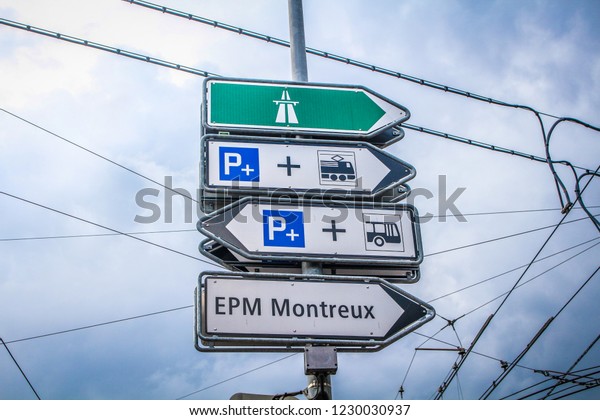 Europe transit\
signs