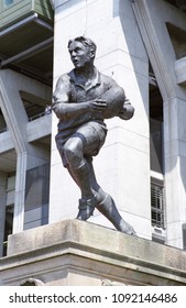 Europe UK London Twickenham Rugby Ground 2007. Male Bronze Statue Of Rugby Player Catching The Ball. 