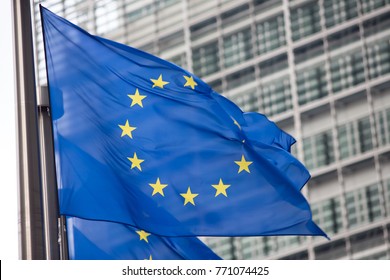 EU-Flagge der Europäischen Kommission in Brüssel