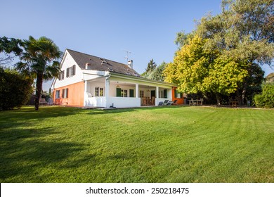 European House With Garden