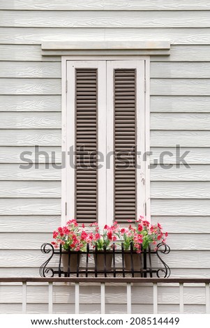 UT Only floating is more beautiful I Cozy flower window