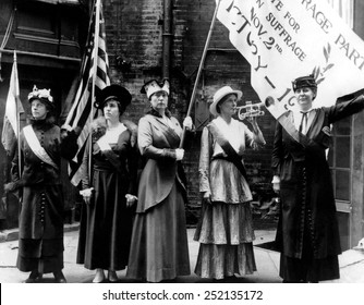 EV1812 - Suffragettes in San Francisco, 1915.