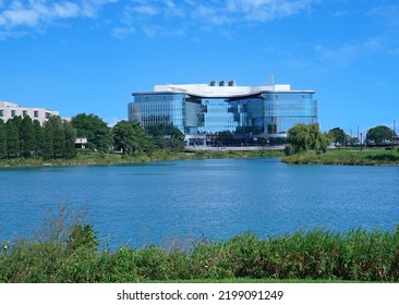 Evanston, IL, USA - August 2022:  General View Of Northwestern University's Attractive Lakeside Campus, With The New Kellogg School Of Management Global Hub Building.