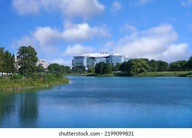 Evanston, IL, USA - August 2022:  Distant View Of Northwestern University's Attractive Lakeside Campus, With The New Kellogg School Of Management Global Hub Building.