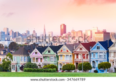 Evening skyline of San Francisco, painted ladies 