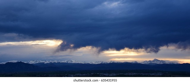 evening thunderstorms moving in across the front range of denver, as seen from Broomfield, colorado