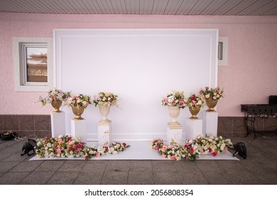 Event Decor. White Photo Zone With Flowers