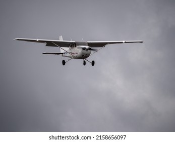 EVERETT, UNITED STATES - Feb 19, 2022: A Cessna 172 Aircraft In The Sky