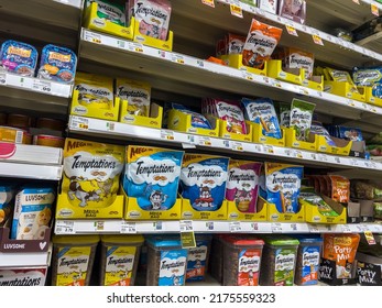 Everett, WA USA - Circa June 2022: Angled View Of A Variety Of Cat Food And Treats For Sale Inside A Fred Meyer Grocery Store.