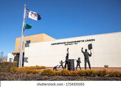 Everett, Washington / USA - March 9 2020: Memorial At The Aerospace Machinists Union District 751 Office, Near The Boeing Manufacturing Facility In Everett