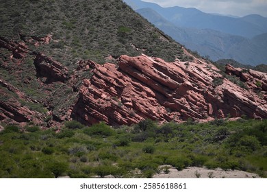 Every element of this landscape is framed by a majestic atmosphere, into which the culture and traditions of the indigenous peoples are woven