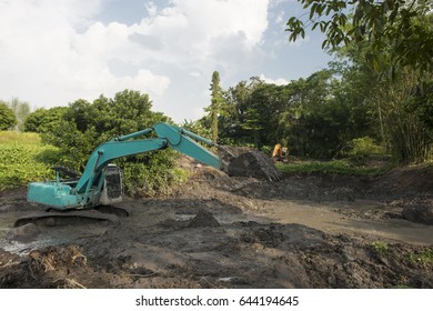 Excavator Do Ground Work Stock Photo 644194645 | Shutterstock