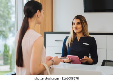 Excellent service. Nice friendly woman talking to the client while standing at the reception