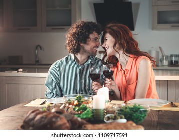 Cena Romantica En Casa Images Stock Photos Vectors Shutterstock