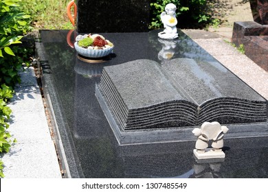 Exclusive Marble Grave Design 