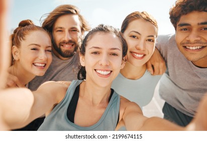 Exercise Friends, Selfie And Social Fitness And Wellness Event Outside With Health Lifestyle Team. Summer Workout, Young Adults And Outdoor Sports Club Photo With Active People Together.