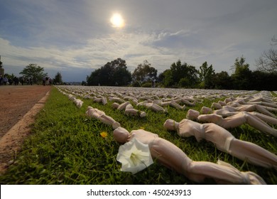 Exeter, Devon, UK, July 6 2016 - Artist Rob Heards Installation At A Public Park Exeter, Symbolising The 19240 Troops That Died On The First Day Of The Battle Of The Somme By Creating 19240 Figurines