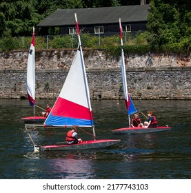 Exeter, Uk. July 11th 2022. Teenagers Messing About On The Water. Exeter Quay, Groups Of Teenagers Learning To Sail On Topper Sail Boats And Having Summer Fun With Their Friends. Some Close Up Shots