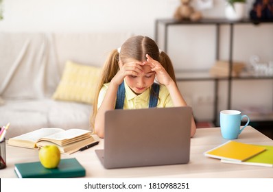 369 Girl crying head on table Images, Stock Photos & Vectors | Shutterstock