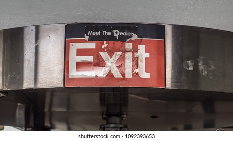 Exit Sign Subway Metro Underground Stock Photo 1092393653 | Shutterstock