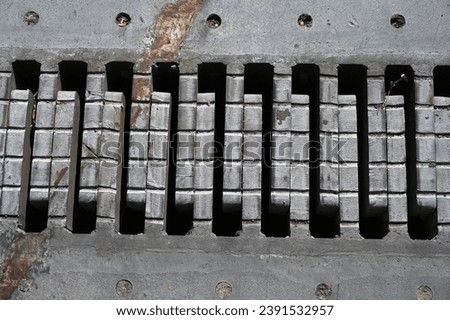 Expansion joints are gaps reserved to avoid temperature stress damage caused by thermal expansion and contraction of components when the temperature changes. It is a kind of deformation joint.