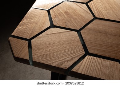 Expensive Vintage Furniture. The Table Is Covered With Epoxy Resin And Varnished. Luxury Quality Wood Processing. Wooden Table On A Dark Background. Business Proposal Concept.