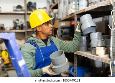 Experienced Hispanic Foreman Looking For Construction Supplies For Renovation Works In Building Hypermarket