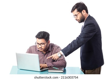 Experienced Leader Giving Instructions To The Employee On Office Work