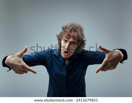 Explicit threat, expressed through a typical Italian hand gesture, indicating the end result of what will happen if intimidation is to be carried out.