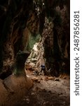 Exploration of the Rivero Cave, on the Macanao peninsula, Nueva Esparta State. quartz cave