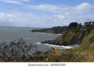Exploring th dramatic cliffs of Howth in Ireland