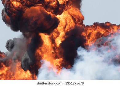 577,184 Fire explosion Images, Stock Photos & Vectors | Shutterstock